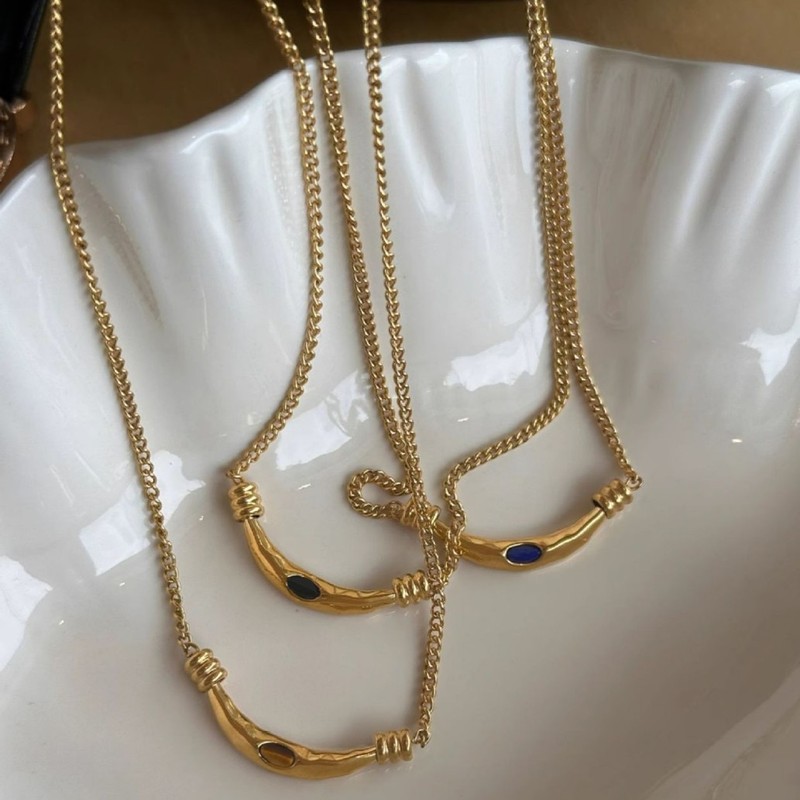 Retro Light Luxury Ins Style Niche Inlaid Tiger's Eye Titanium Steel Ins High-grade Necklace Trendy European and American Style Desert Trip Retro Light Luxury Ins Style Niche Inlaid Tiger's Eye Titanium Steel Ins High-grade Necklace Trendy European and American Style Desert Trip