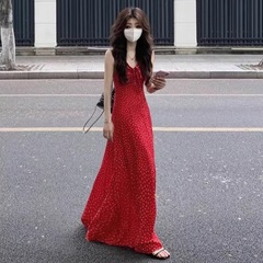 【肩ひも調節可能】砕花赤いワンピース女性夏ギャルA字ストラップリゾート風海辺ロングスカート