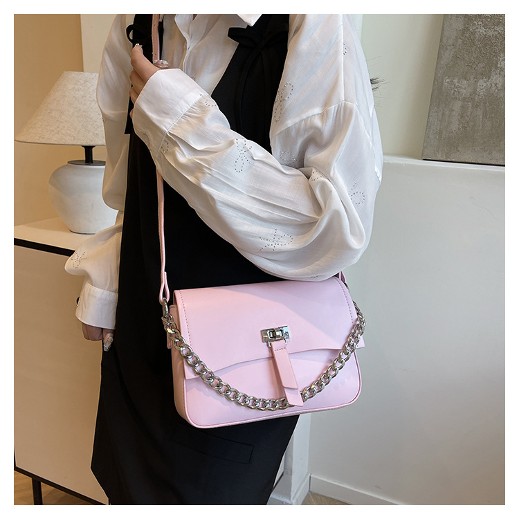 Mujeres PU Color Sólido Estilo Clásico Cuadrado Hebilla Magnética Bolso Bolso Bandolera display picture 7