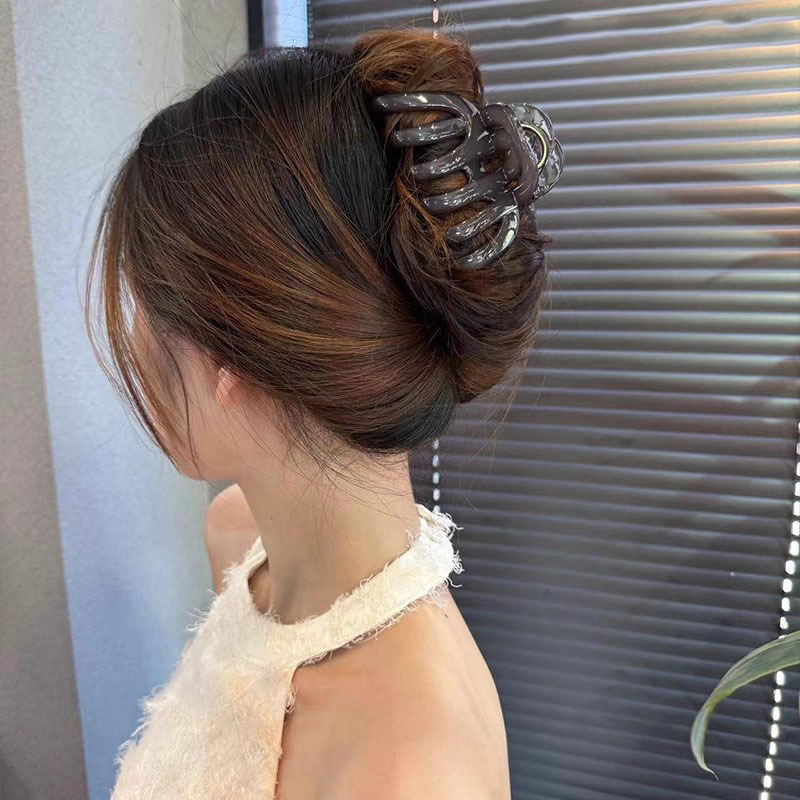 Gray pumpkin gripper