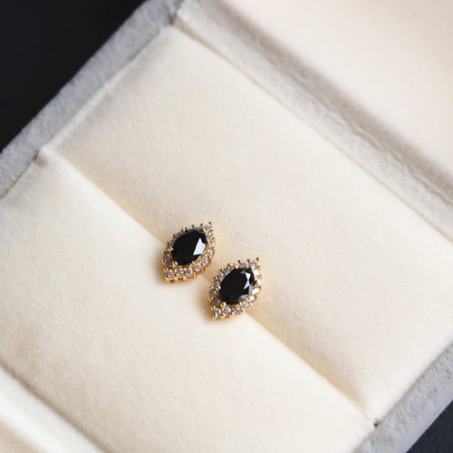 S925 sterling silver plated 14k gold French black onyx stud earrings for women commuting versatile simple temperament small retro earrings
