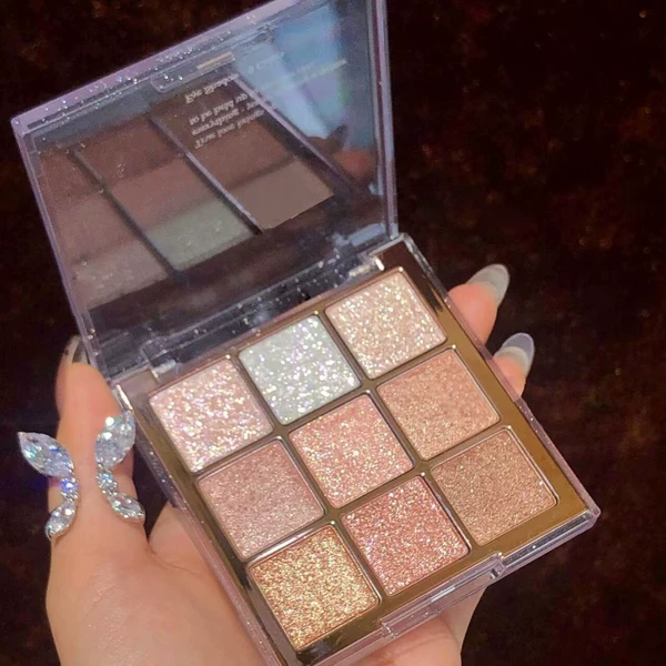 Nine-colored ice and snow dazzling eyeshadow plate