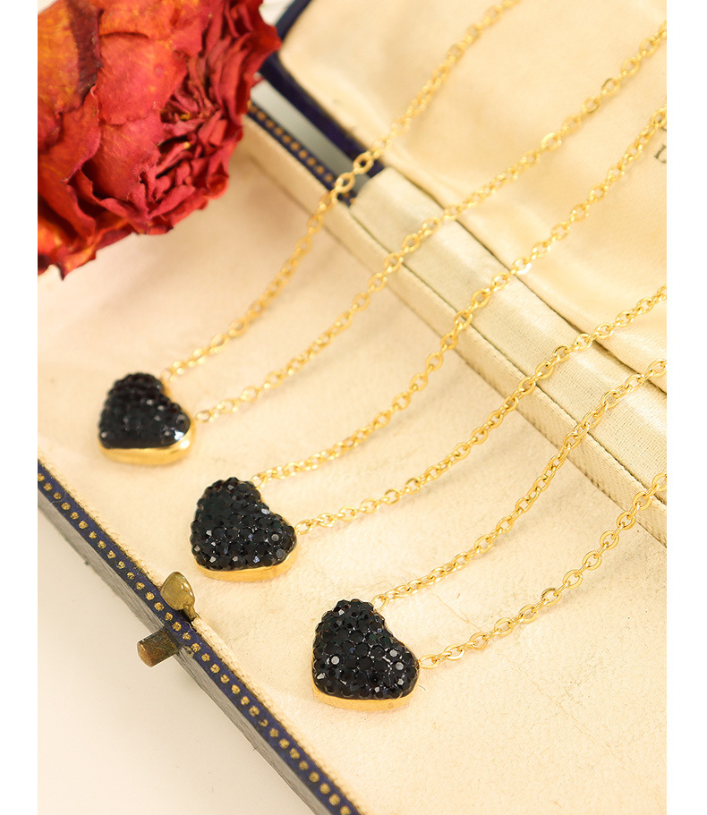 fashion heartshaped black diamond pendant titanium steel necklacepicture2