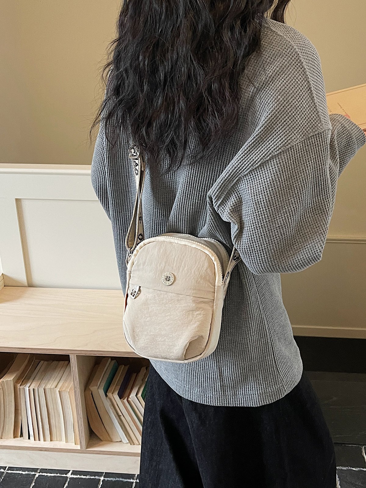 Bolso de nylon de moda para mujeres 2026 nuevo bolso de verano casual simple bolso de viaje ligero bolso de mujer