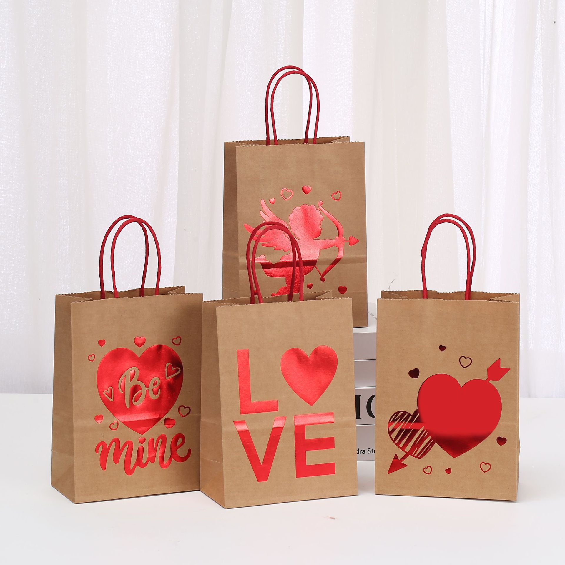 烫金爱心牛皮纸袋结婚手提袋喜糖袋情人节礼物伴手礼袋包装袋批发