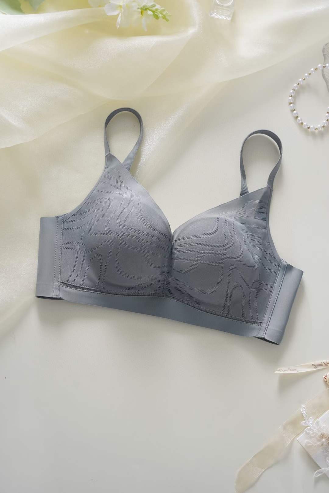 Transmisión en vivo en nombre de la explosión 20214 seda de morera súper suave sin anillo de acero, pecho pequeño, sujetador ajustable de ropa interior