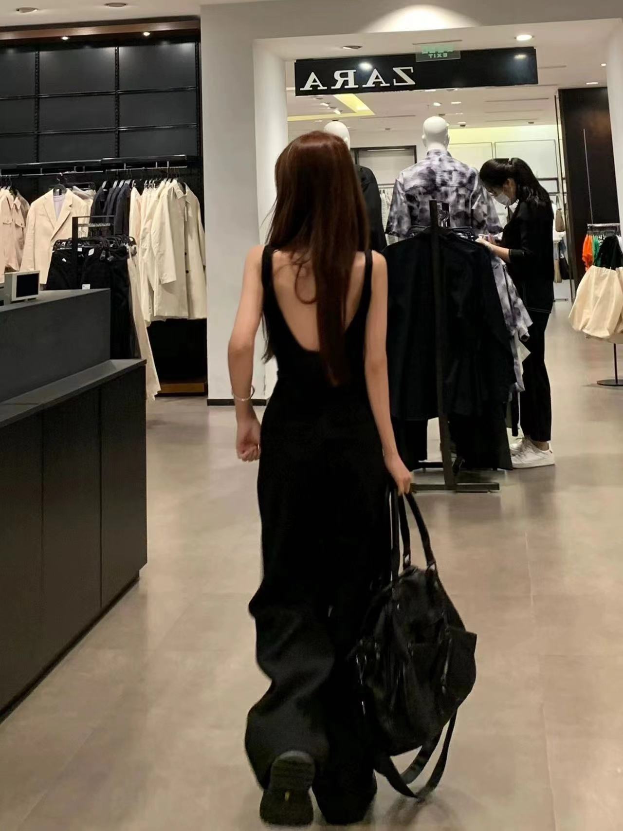 낮은 칼라 섹시한 큰 U 자형 등이없는 작은 캐미솔 여성의 뷰티 백 브라 통합 베이스 가슴 패드 내부 탑
