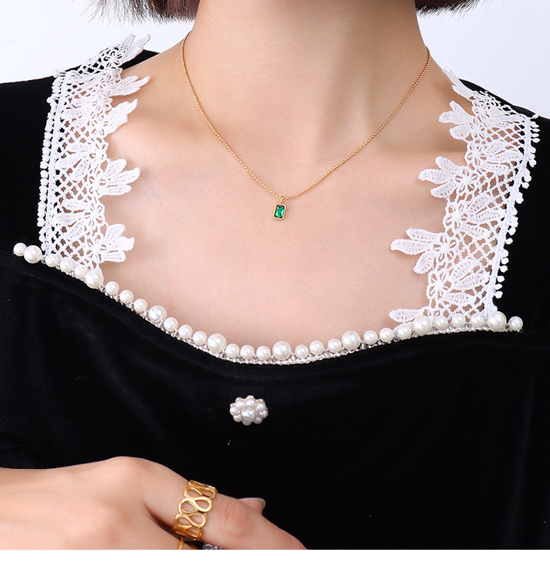 Fashion Single Diamond Necklace Titanium Steel Necklace Wholesale display picture 3