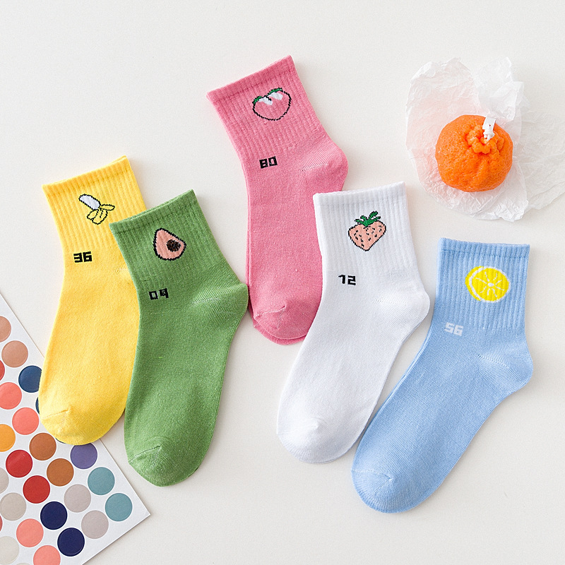 Calcetines de mujer de primavera y verano a media pantorrilla longitud calcetines de mujer japoneses lindos divertidos ojos grandes expresión a media pantorrilla medias de sueño fábrica al por mayor