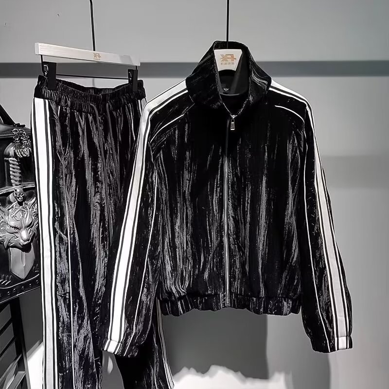 2025 autumn and winter new ruffian handsome color matching striped sweater two-piece men's velvet casual net red sports suit