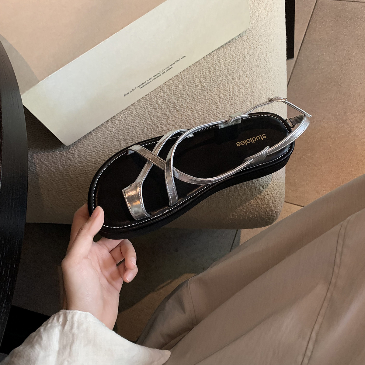 Grape Mom studiolee hebilla cruzada de todo fósforo, suela suave, sandalias de plataforma de vacaciones de estilo romano de nicho para mujer