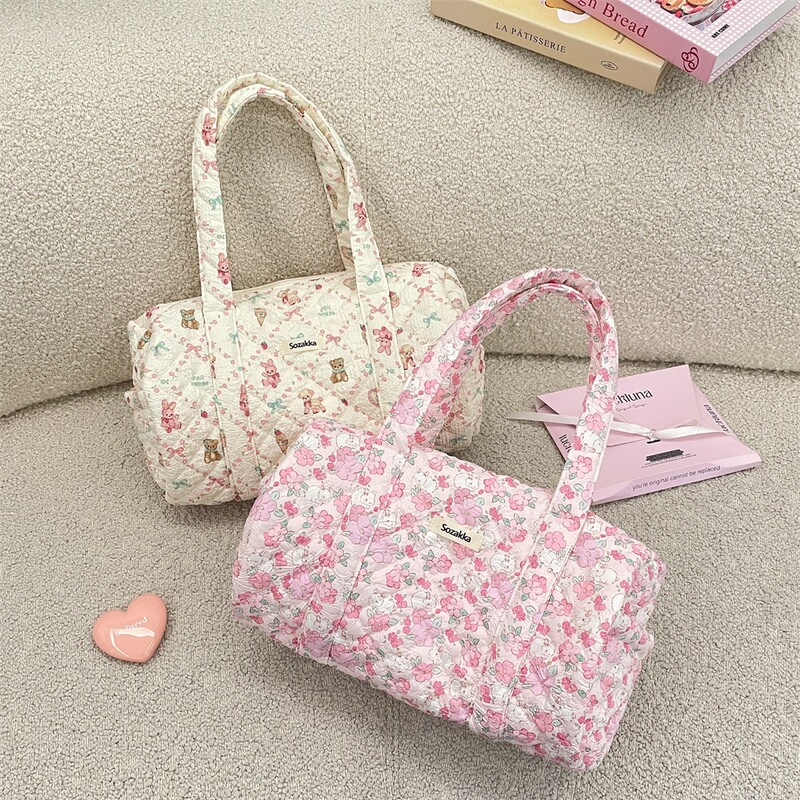 63134 Quilted Cartoon Cylinder Bag for Female Students, Large Capacity Shoulder Bag, Handbag for Outdoor Use, Mobile Phone Storage 63134 Quilted Cartoon Cylinder Bag for Female Students, Large Capacity Shoulder Bag, Handbag for Outdoor Use, Mobile Phone Storage