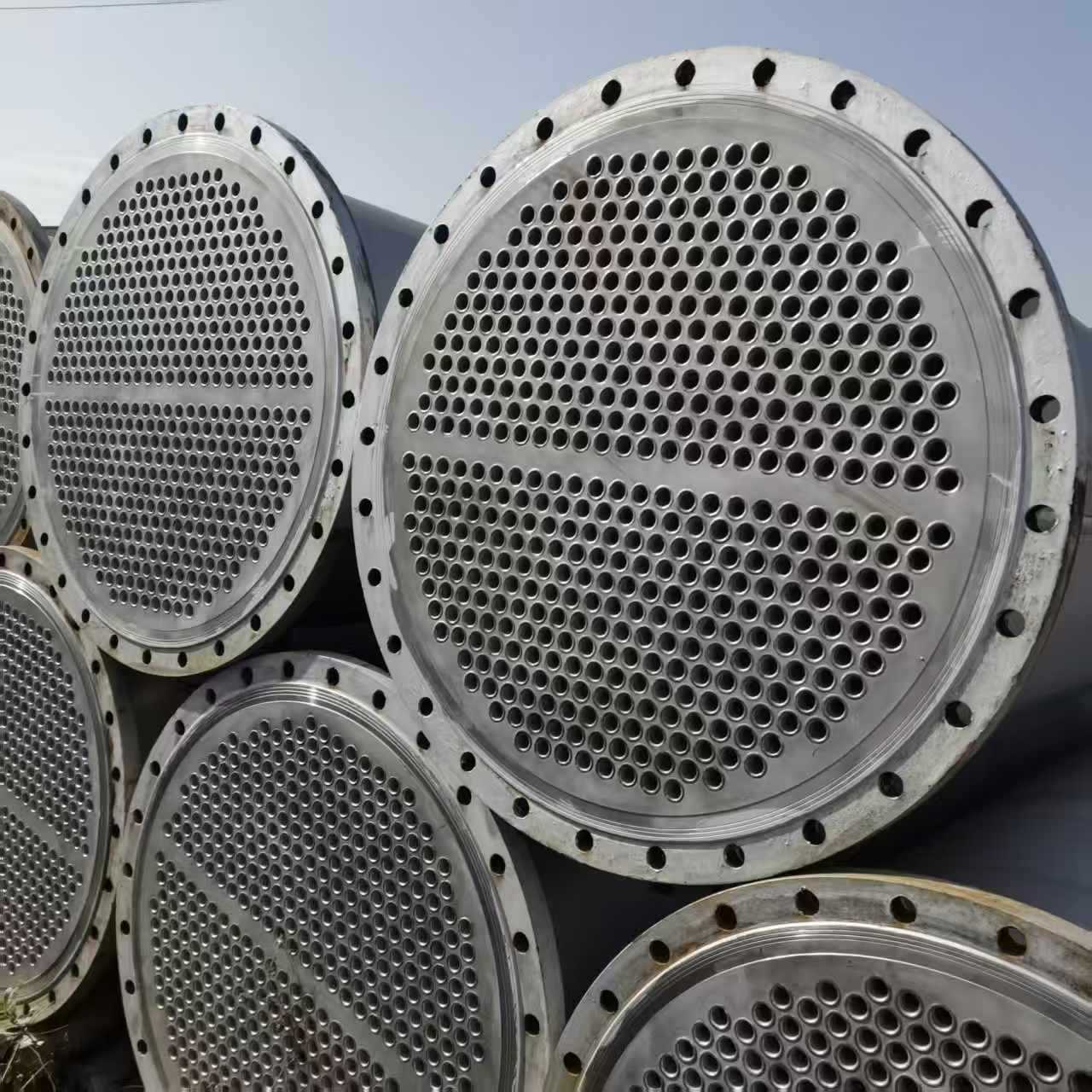 二手冷凝器 列管式钛材316L蒸发换热器700平方冷凝器强制循环