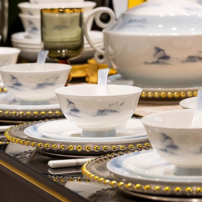 Один комплект фаянсовой посуды Jingdezhen bone porcelain без глазури, высокого класса