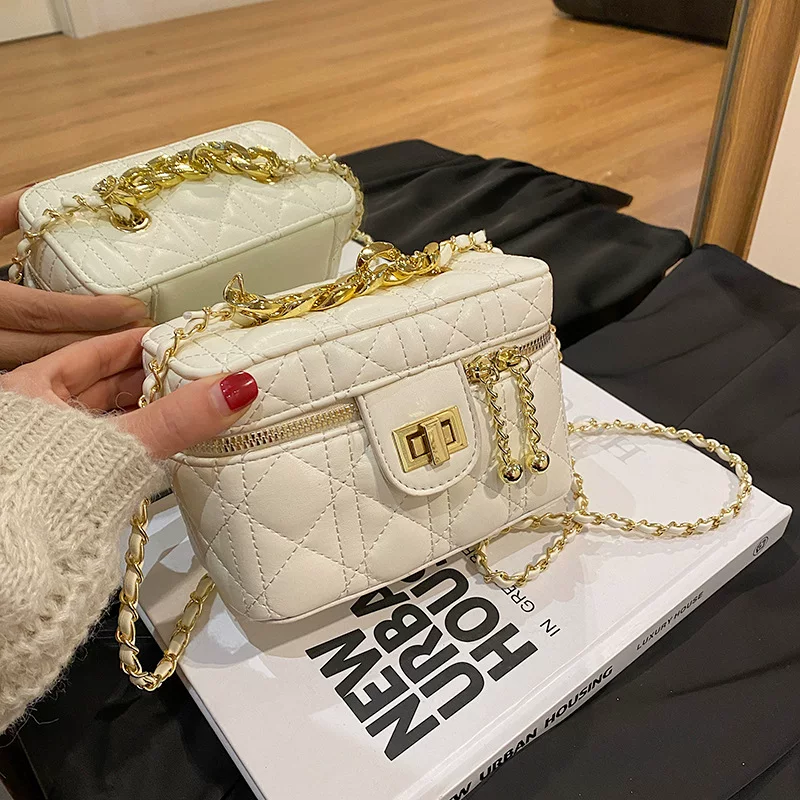 Handheld small bag with diamond pattern, small shoulder bag, chain bag, high-end, western style