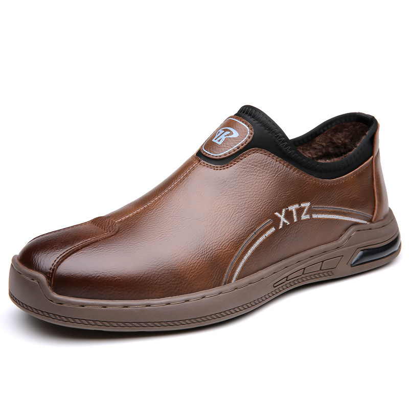 Nuevos zapatos de algodón para hombres de invierno, ocio de negocios, papá de mediana edad, cuero suave, suela suave, zapatos de guisantes al por mayor