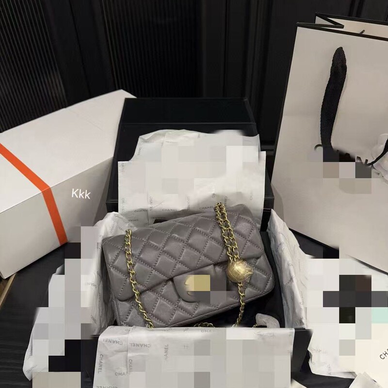 Luxury Women's Handbag Small Chanel Original Leather Small Gold Ball Square Versatile Crossbody Genuine Leather Quilted Chain Bag Small Square Luxury Women's Handbag Small Chanel Original Leather Small Gold Ball Square Versatile Crossbody Genuine Leather Quilted Chain Bag Small Square