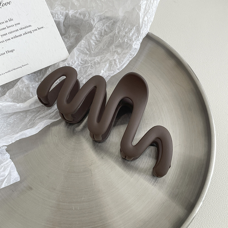 Clip de agarre de verano de gran tamaño, horquilla para el cabello en la parte posterior de la cabeza, gran cantidad de cabello femenino, tocado de clip de tiburón 2024 nueva horquilla