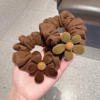 韩系东大门秋冬新款植绒花朵大肠发圈美拉德色系马尾丸子头绳发饰