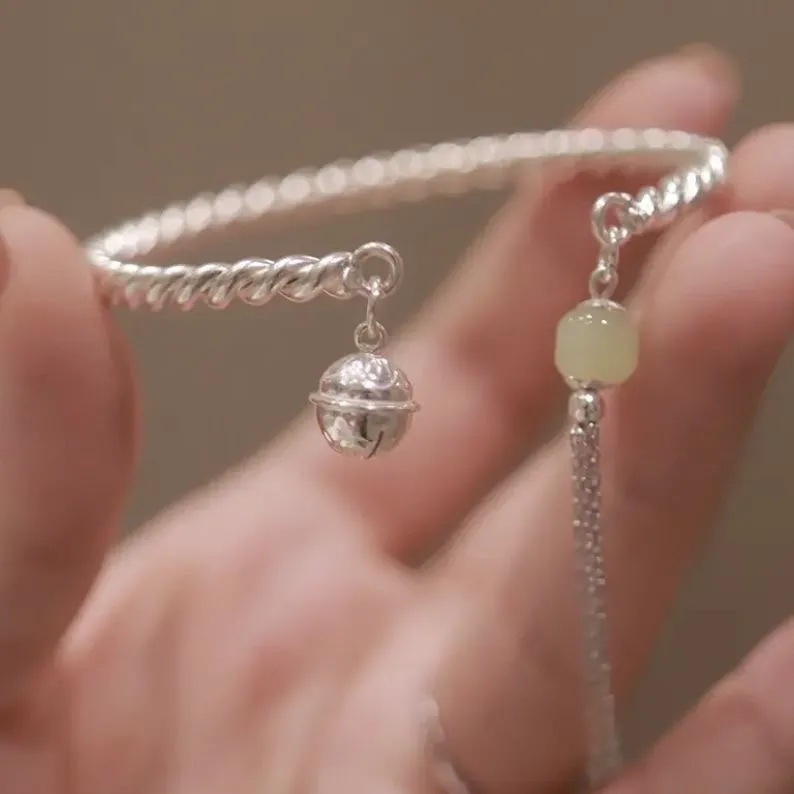 4b9fa8bd-8584-48af-bf37-3d6136