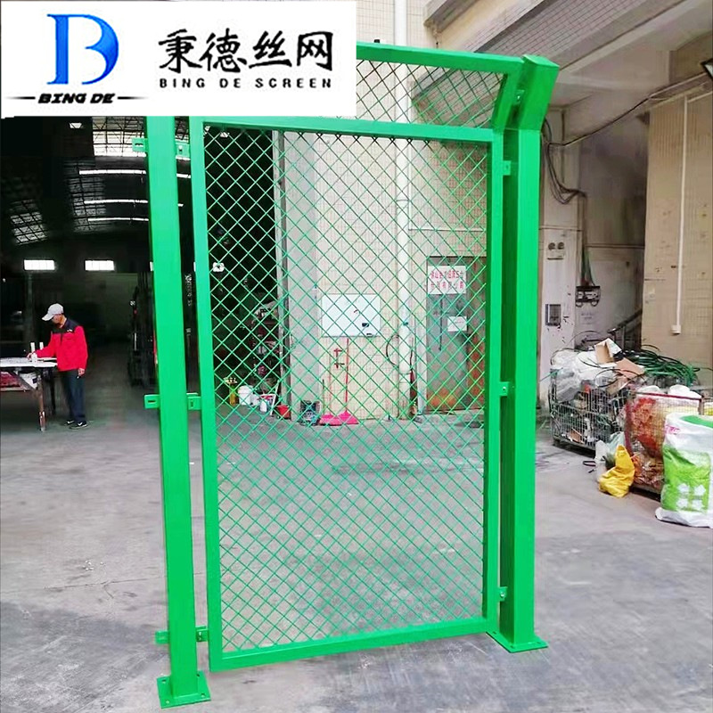 安平厂家海关局钢板网围墙菱形网港口周界围网码头包塑护栏网