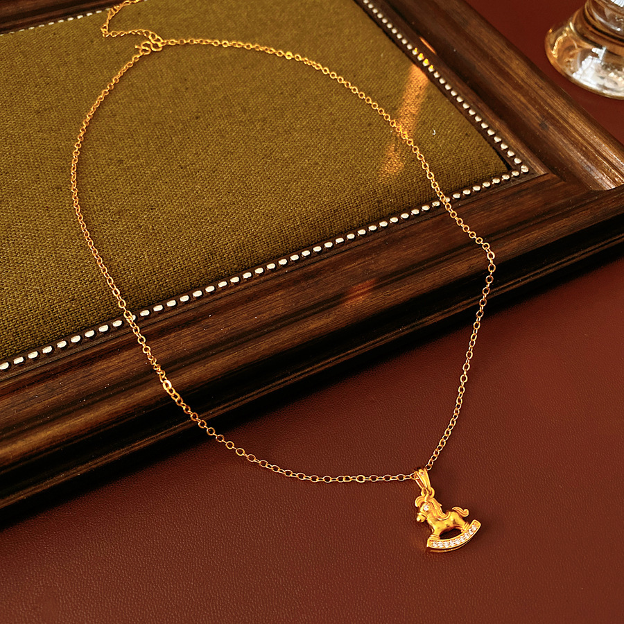 Oro verdadero eléctrico galvanis colgante de piedra pony pendientes collar ligero lujo nicho universal conjunto temperamento alta sensación de joyería mujer