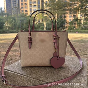C�ҿܼ�Mollie����25 ����μ�б�����ذ�ُ���7���˿羳�J�C