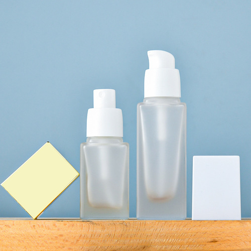 Glass liquid foundation refill bottle, push-type lotion bottle, square transparent cosmetic spray empty bottle, portable sample bottle