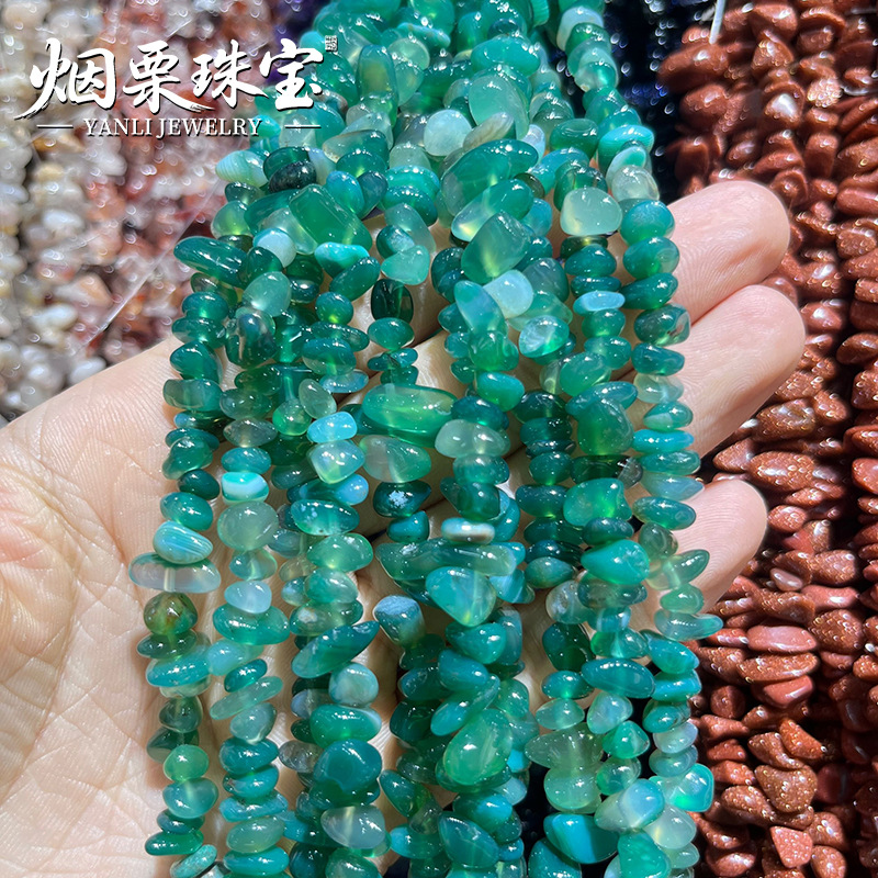 A piece of natural green agate is about 80cm