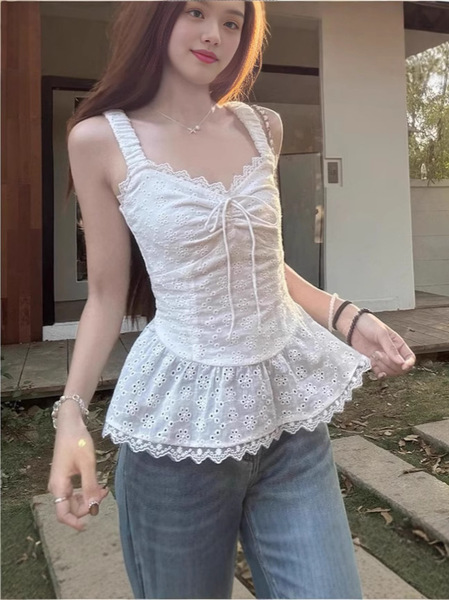 Lace design belt