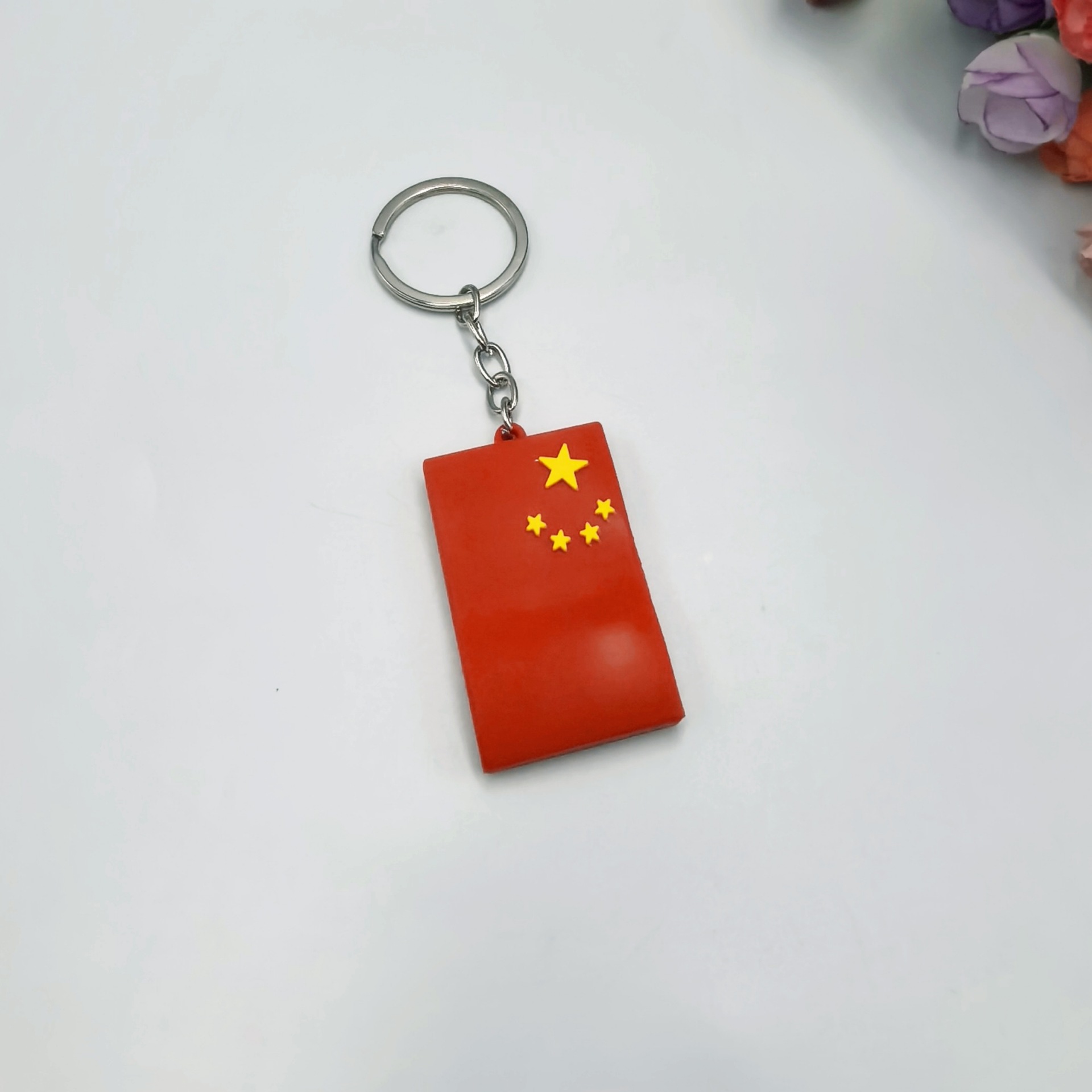 Día Nacional de Año Nuevo Pequeño regalo de amor cinco estrellas bandera roja colgante llavero colgante regalo de recompensa para niños jardín de infantes