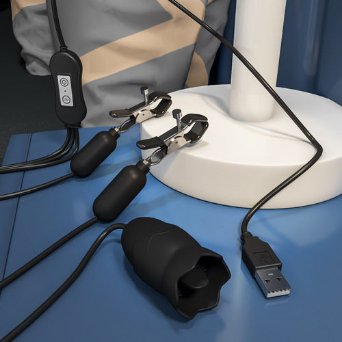 Moonuo frosted USB double breasts clitoris three-point backcourt vibrating egg breast clamp vibrating chest massage female masturbation device