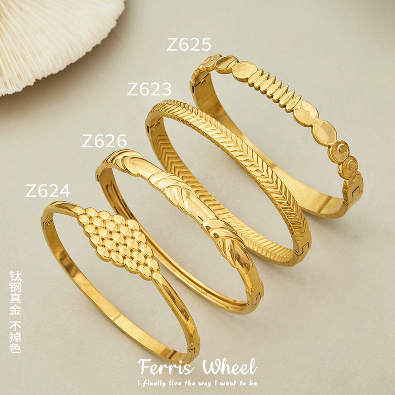 Retro Style Wheat Ear Twist Geometric Stainless Steel Bracelet for Women, Unique Texture Design, Versatile for Commuting and Layering
