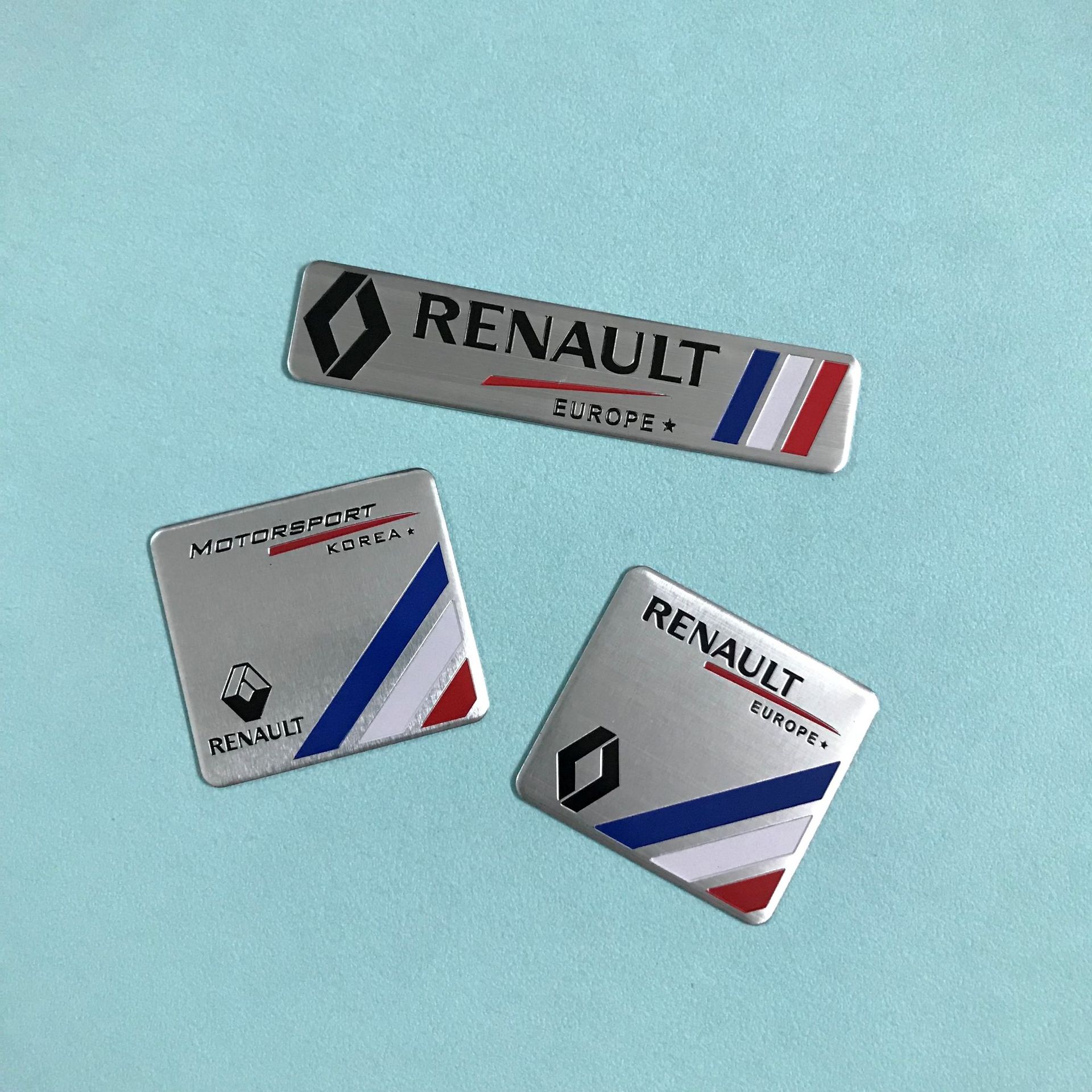 (2개) 르노 RENAULT 금속 자동차 스티커 자동차 수정 명판 라벨링 스크래치 커버 장식 알루미늄 스티커에 적합합니다.