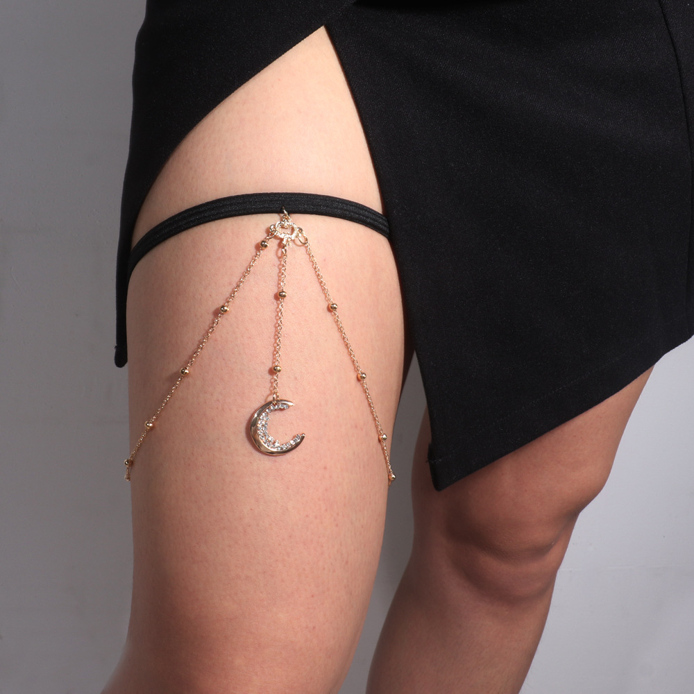 Bodychain Sexy Rhinestone Moon Pendant For Women Unique Accessory_voghion.com