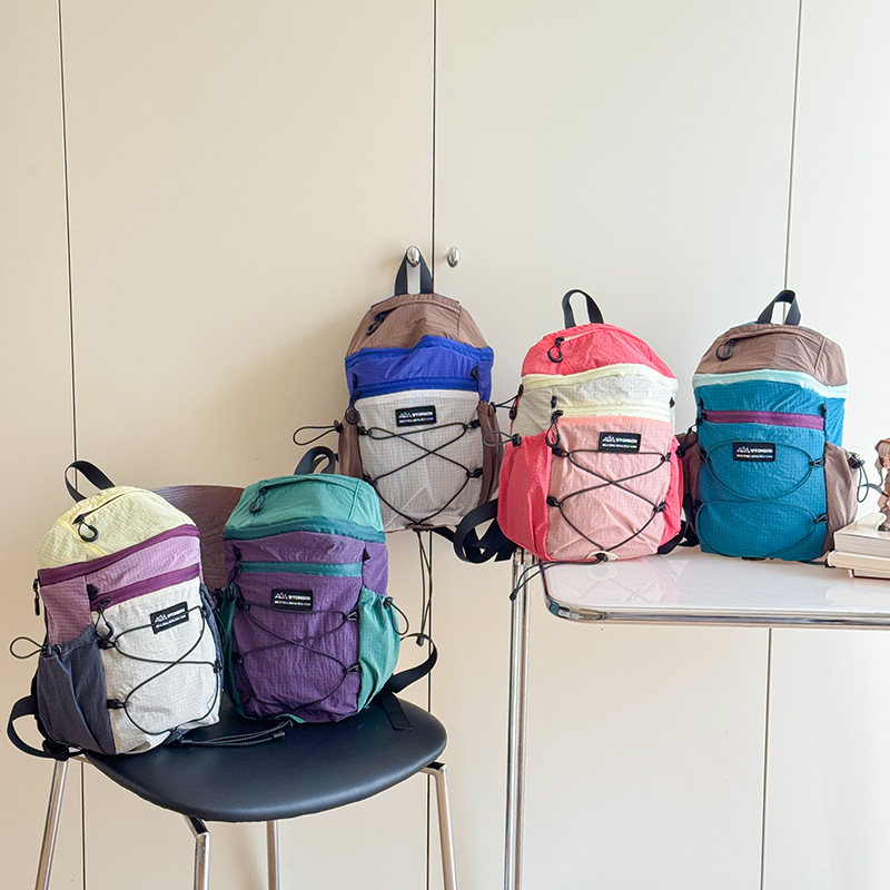 Large-Capacity Hiking and Mountaineering Backpack, Korean-Style Fashionable Color-Blocking Backpack for Boys and Girls, Outdoor Sports Children's Backpack