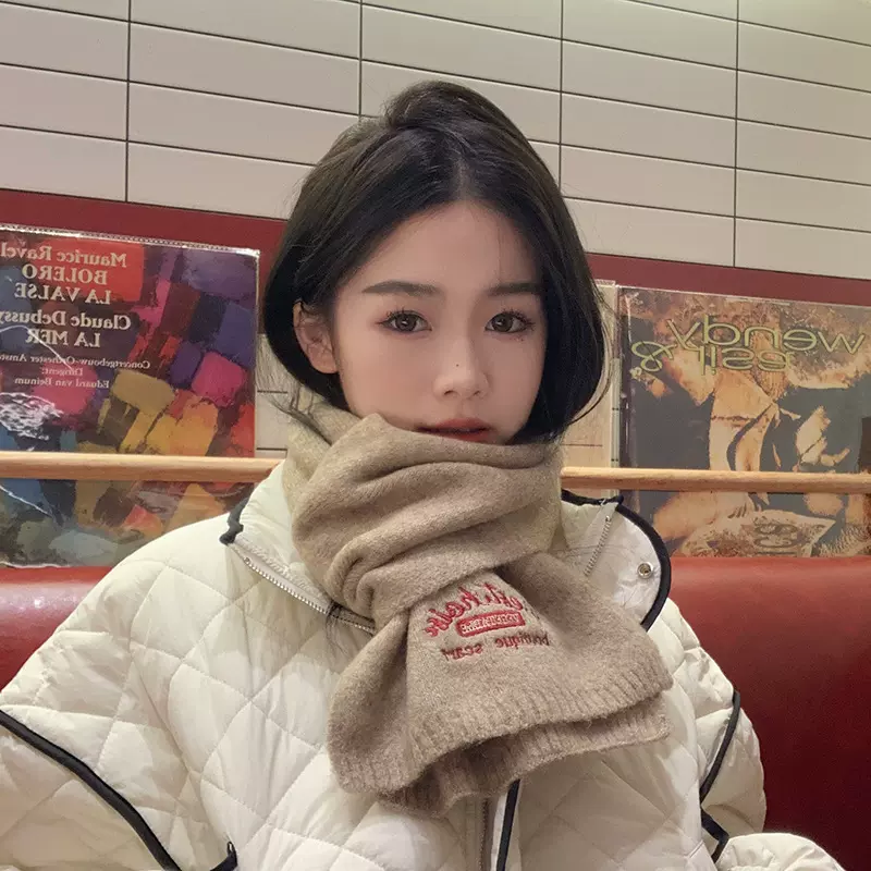 2025新款针织毛线围巾女生秋冬季高级感韩版保暖字母围脖护颈披肩