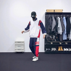 スポーツスーツメンズ長袖ジャケットとズボンランニング新しい春と秋のフィットネス服バドミントンスーツドロップシッピング