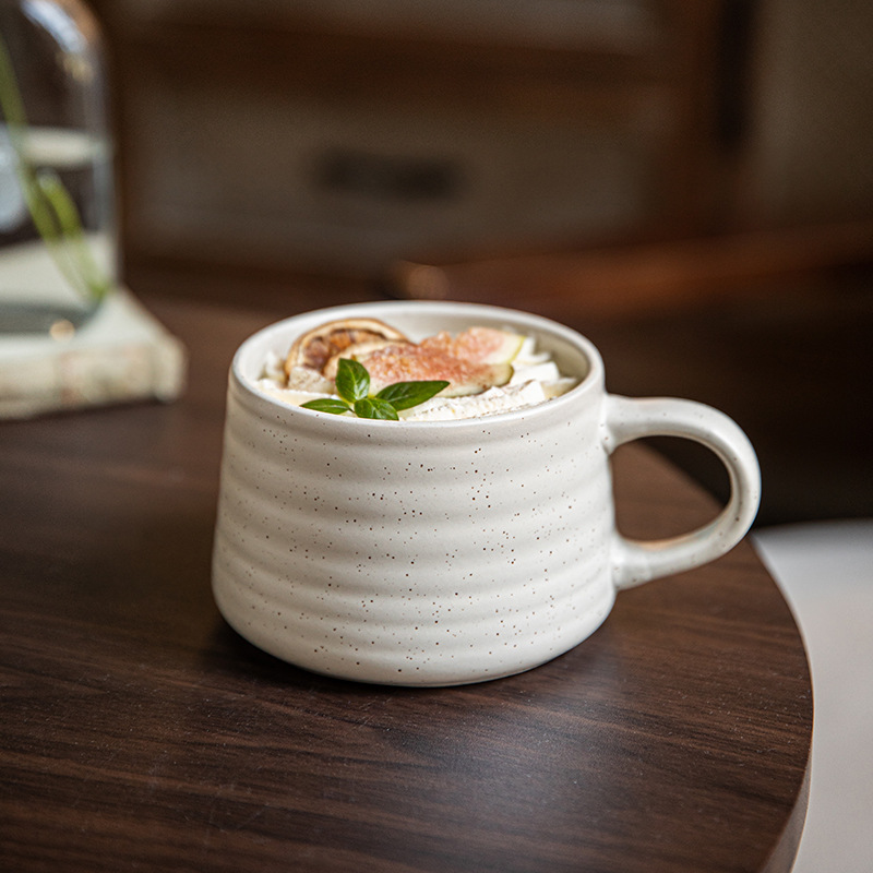 Taza de esmalte de sésamo transfronterizo taza simple taza de café de cerámica tienda de postres oficina taza de hogar al por mayor exportación