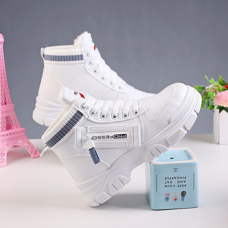 ins韩版加绒马丁靴女2025冬季新款保暖学生短靴厚底加厚靴子Q3521