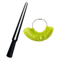 Plastic four-in-one ring size measurer for finger circumference and finger size, beauty and English ring size ruler