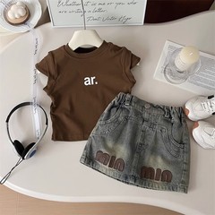 女の子洋風スーツ 2025 夏韓国風カジュアルレトロ半袖トップス Tシャツデニムスカートショートスカート 2 点セット