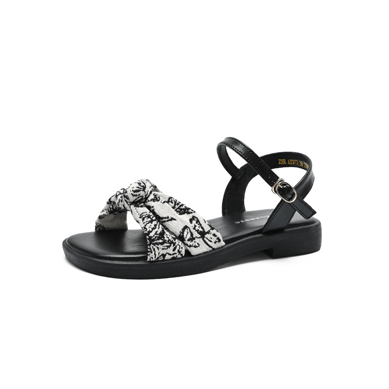 Sandal nữ quai ngang cổ điển họa tiết hoa, đế dày tăng chiều cao — AY373 Đen