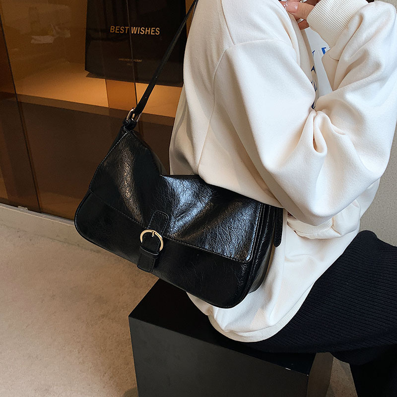 Bolsa de transporte transfronterizo de cuero suave de hombro brazo bolsas de mujer versátiles 2025 nueva gran capacidad bolsas retro