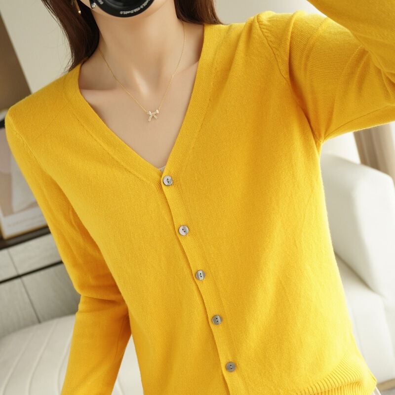 New V-neck knitted cardigan women's loose large size sweater short coat non-cashmere long sleeve base coat autumn and winter