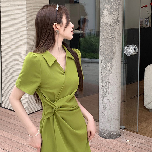 Linen green dress with a fresh and clean style, suitable for summer, white and slender, irregular and unique, with slits