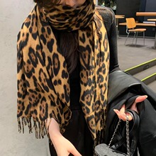 新款秋冬季2025豹纹保暖欧美韩版时尚日常仿羊绒流苏围巾围脖披肩