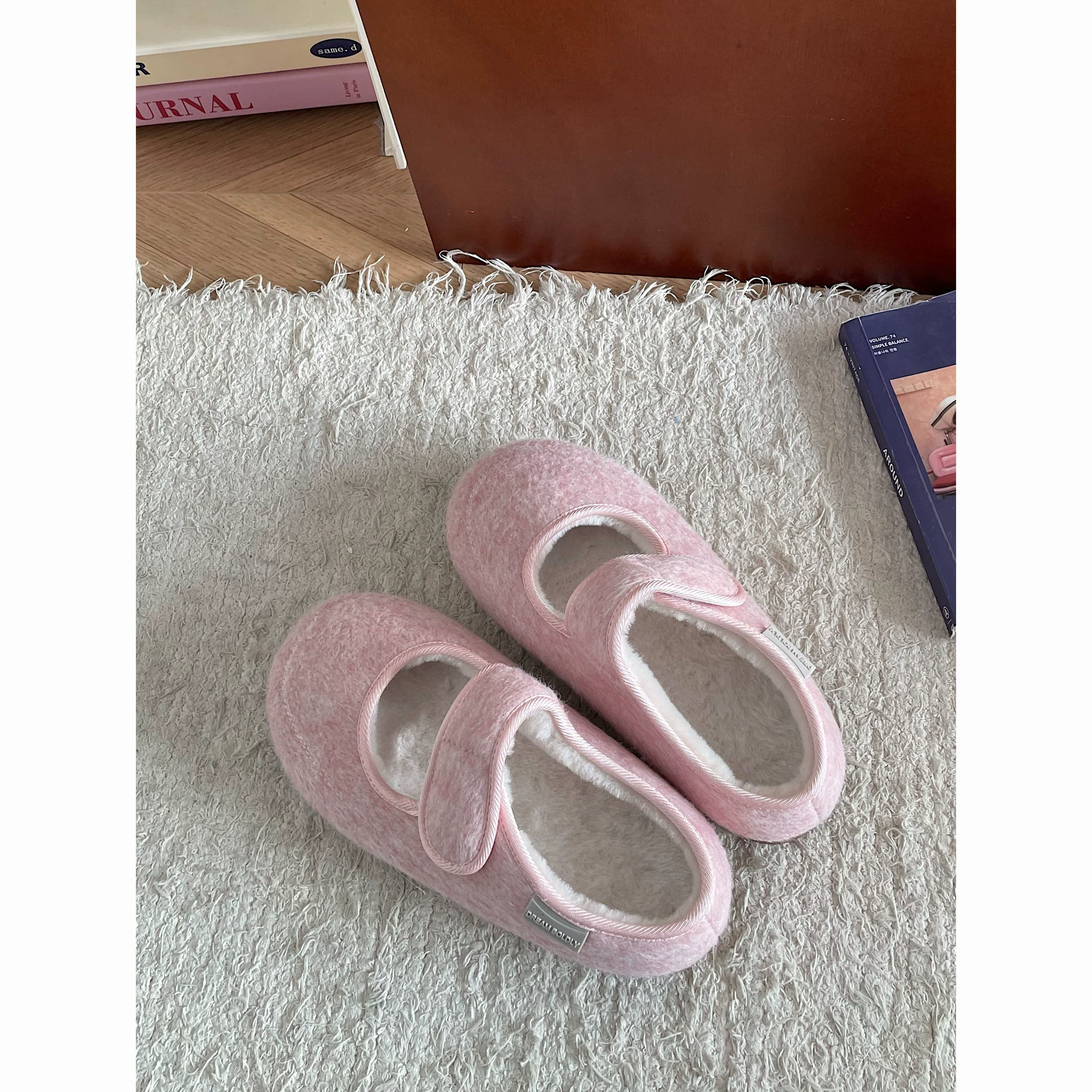 Ретро мелкий рот толстая подошва меховые туфли женские 2024 новые осень-зима плюс бархатные дикие юбки с хлопчатобумажные туфли