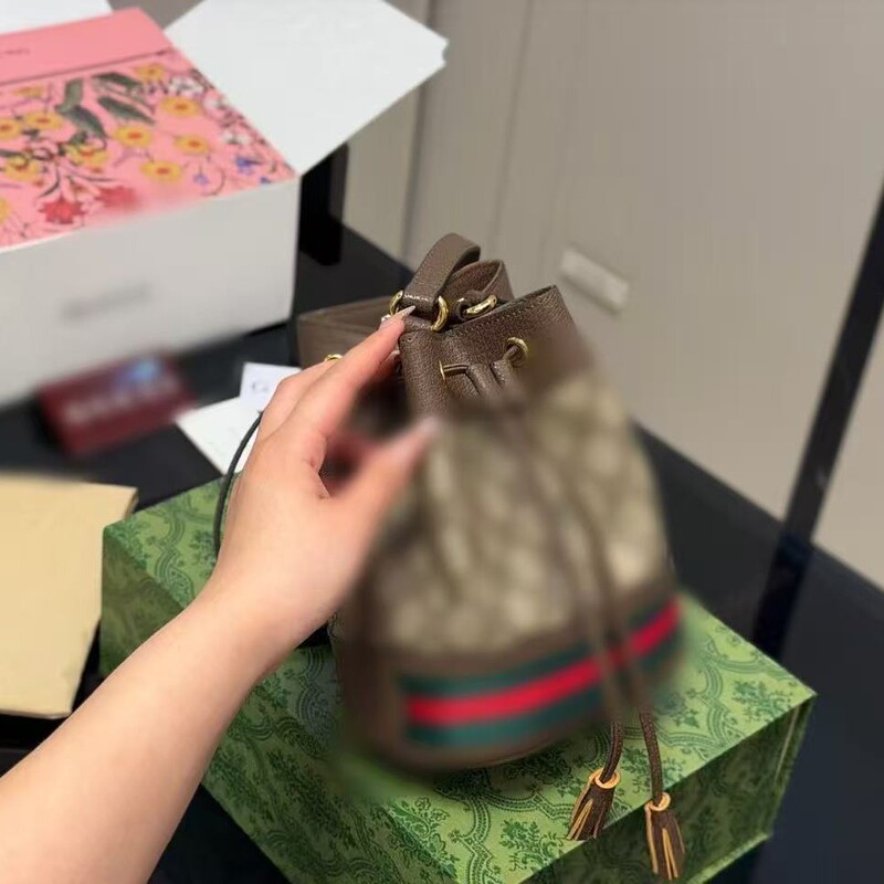 Women's Bag 2025 New Model Mini Bucket Bag Half-Round Saddle Bag Gucci Original Leather Bag for Women Large Capacity Women's Bag 2025 New Model Mini Bucket Bag Half-Round Saddle Bag Gucci Original Leather Bag for Women Large Capacity
