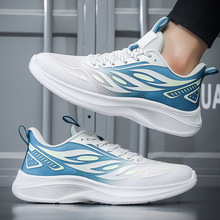 跨境大码男鞋超轻50加大码新款休闲运动鞋防滑透气网面跑步训练鞋